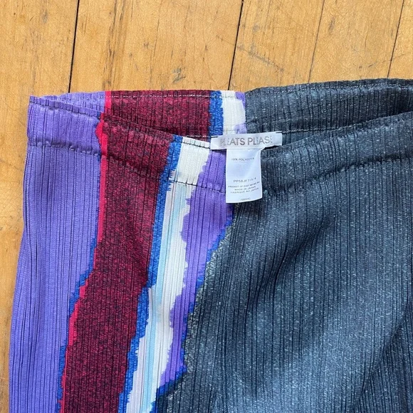 新品PLEATS PLEASE ISSEYMIYAKE GRAINYCOLORS Pleats Please Issey Miyake Grainy Colors Top | Saks Fifth Avenue